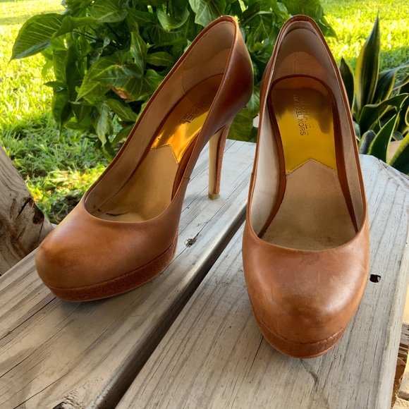 Michael Kors Shoes - Michael Kors Beige Heels